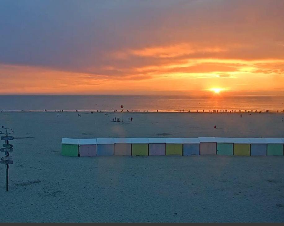 Gite Les Chalets Du Fliers Verton Meubles De Tourisme Classes 2 Etoiles Berck エクステリア 写真